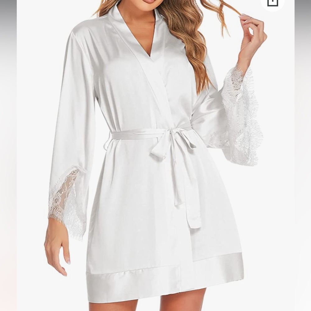 NWT Bridal Getting Ready Robe